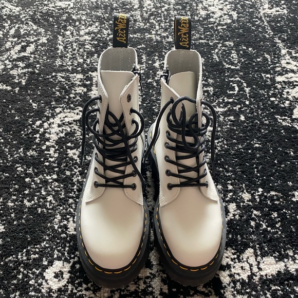 White Leather Lace up Platform Dr. Martens (never been worn!!) - Picture 2 of 8